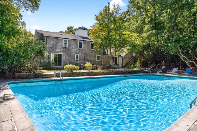 13 Two Ponds Road, Falmouth, MA 02540