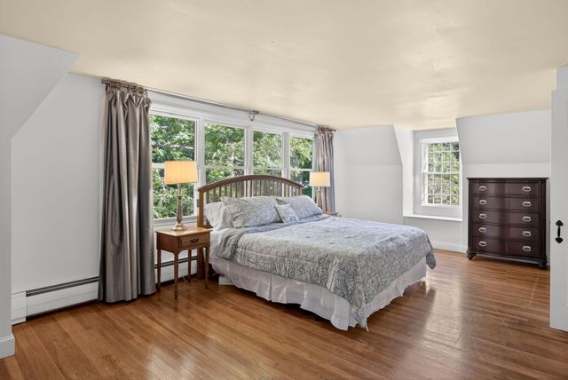 13 Two Ponds Road, Falmouth, MA 02540