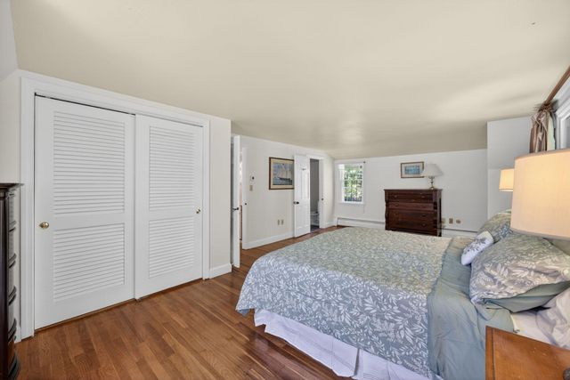 13 Two Ponds Road, Falmouth, MA 02540
