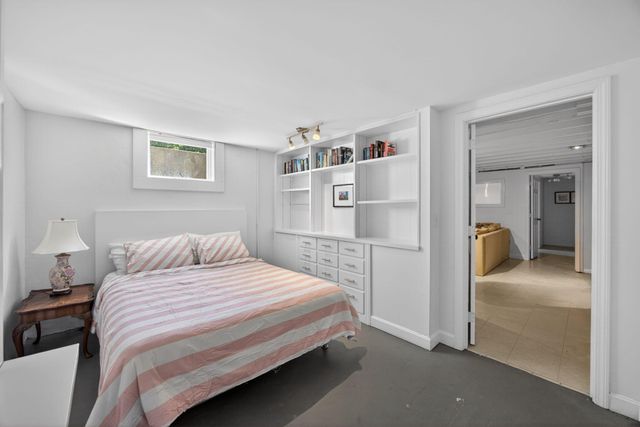 13 Two Ponds Road, Falmouth, MA 02540