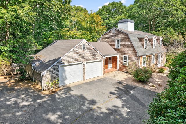 13 Two Ponds Road, Falmouth, MA 02540