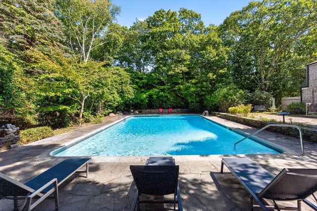 13 Two Ponds Road, Falmouth, MA 02540