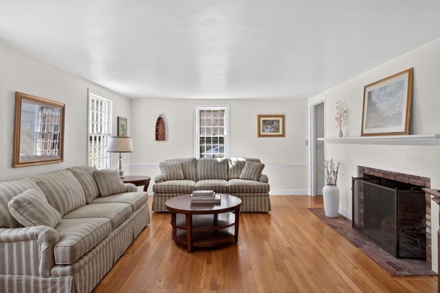 13 Two Ponds Road, Falmouth, MA 02540