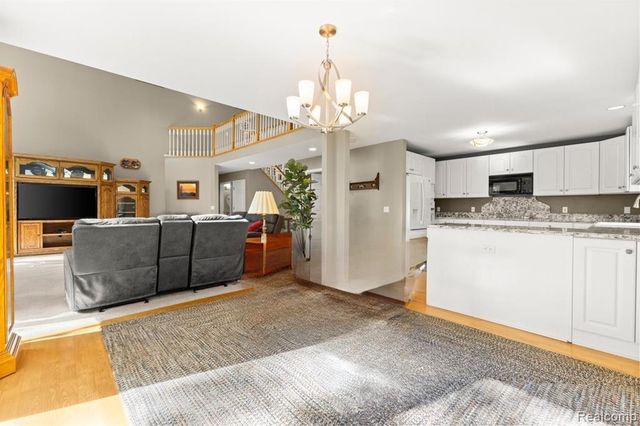 860 Galahad Drive, Ortonville, MI 48462