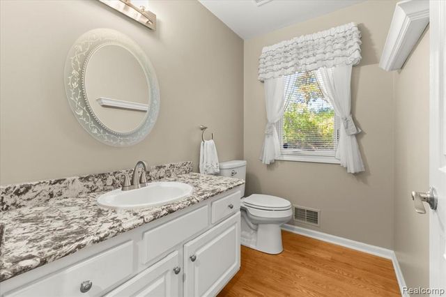 860 Galahad Drive, Ortonville, MI 48462