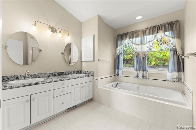 860 Galahad Drive, Ortonville, MI 48462