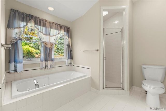 860 Galahad Drive, Ortonville, MI 48462