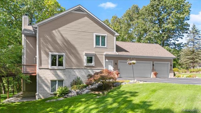 860 Galahad Drive, Ortonville, MI 48462