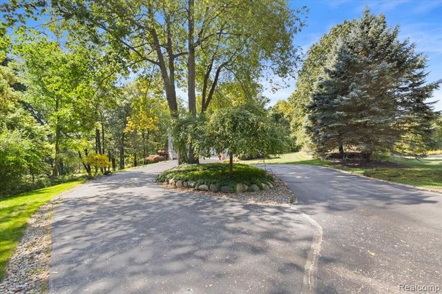 860 Galahad Drive, Ortonville, MI 48462