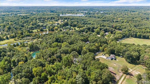 860 Galahad Drive, Ortonville, MI 48462
