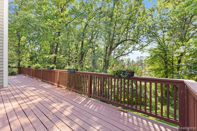 860 Galahad Drive, Ortonville, MI 48462