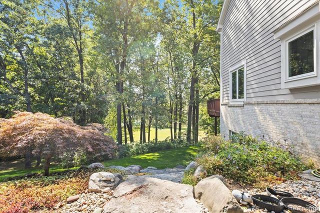 860 Galahad Drive, Ortonville, MI 48462