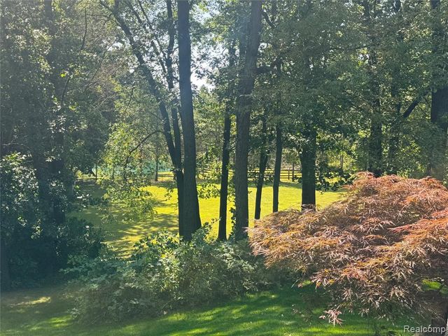 860 Galahad Drive, Ortonville, MI 48462