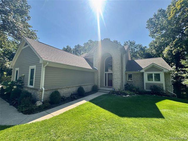 860 Galahad Drive, Ortonville, MI 48462