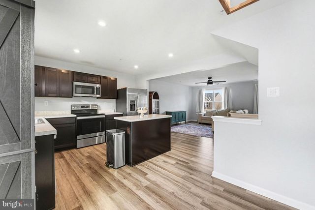 31 FOXWOOD DR, Gilbertsville, PA 19525