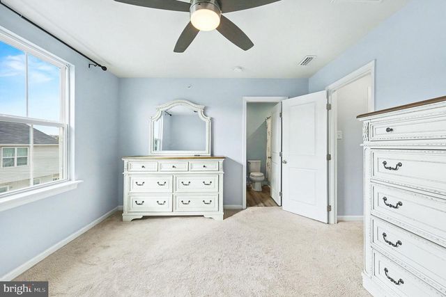 31 FOXWOOD DR, Gilbertsville, PA 19525