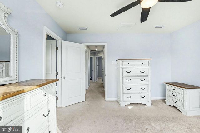 31 FOXWOOD DR, Gilbertsville, PA 19525