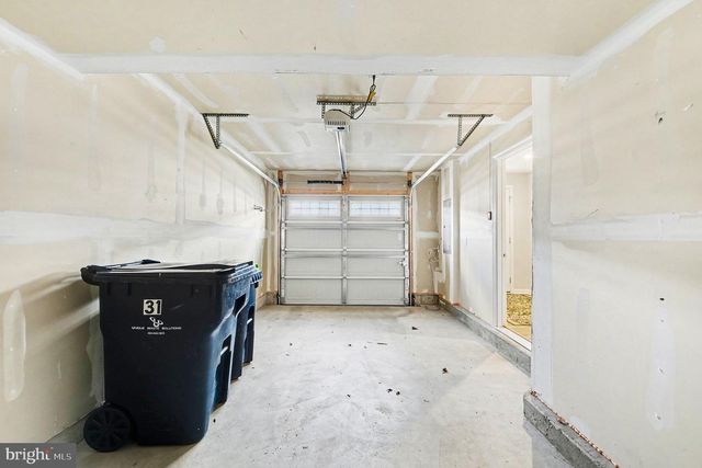 31 FOXWOOD DR, Gilbertsville, PA 19525