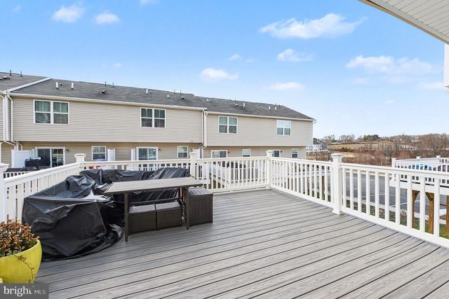 31 FOXWOOD DR, Gilbertsville, PA 19525