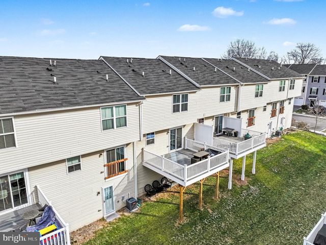 31 FOXWOOD DR, Gilbertsville, PA 19525