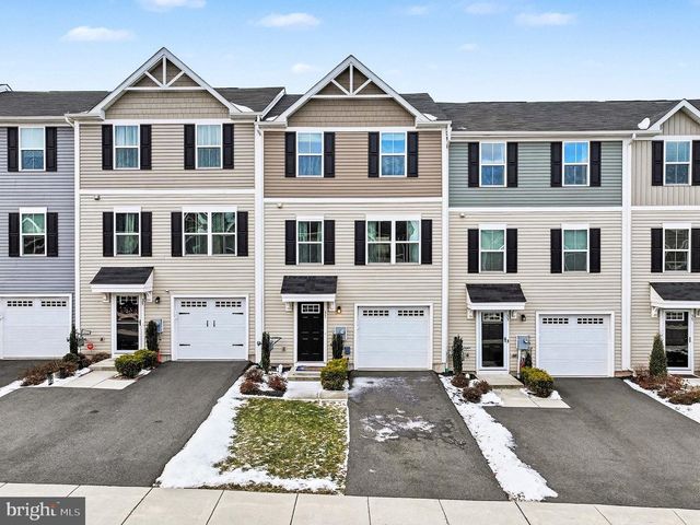 31 FOXWOOD DR, Gilbertsville, PA 19525