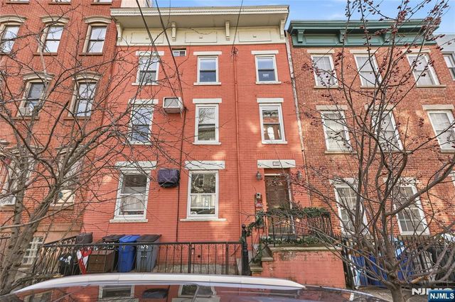 325 5th Street 2, Jersey City, NJ 07302