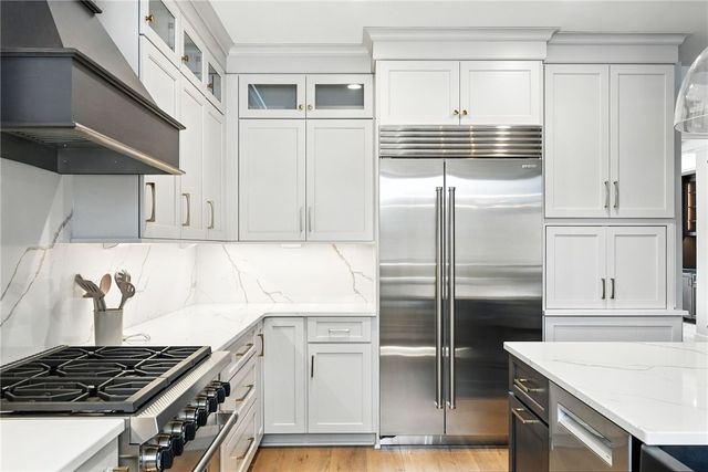 141 Miramar Drive 11A, O'hara, PA 15238