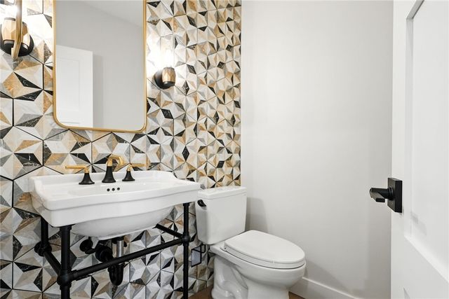 141 Miramar Drive 11A, O'hara, PA 15238