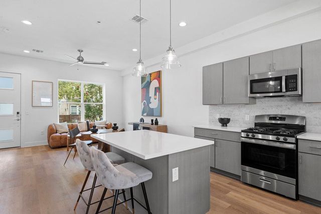 3823 Threadgill ST, Austin, TX 78723