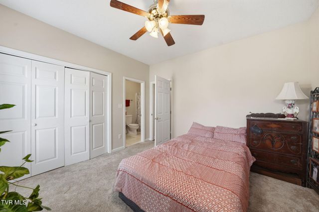 105 Shadowood Drive, Johnson City, TN 37604