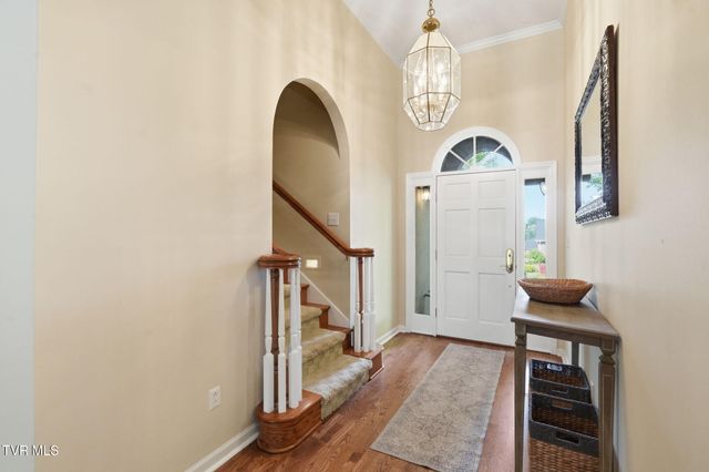 105 Shadowood Drive, Johnson City, TN 37604