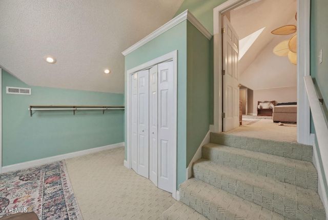 105 Shadowood Drive, Johnson City, TN 37604