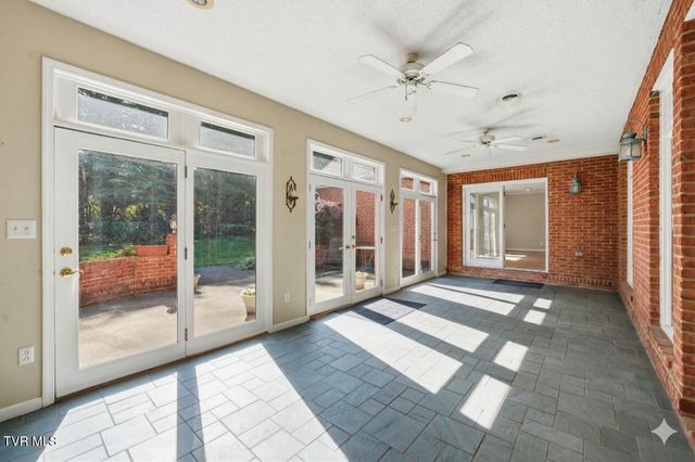 105 Shadowood Drive, Johnson City, TN 37604