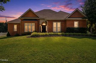 105 Shadowood Drive, Johnson City, TN 37604