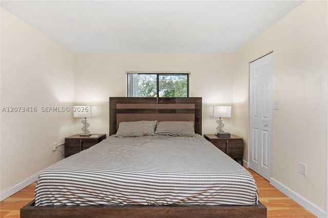400 Palm Cir W 208, Pembroke Pines, FL 33025