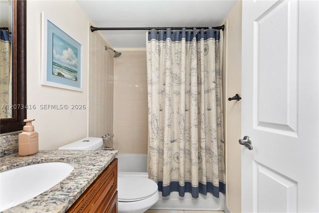 400 Palm Cir W 208, Pembroke Pines, FL 33025