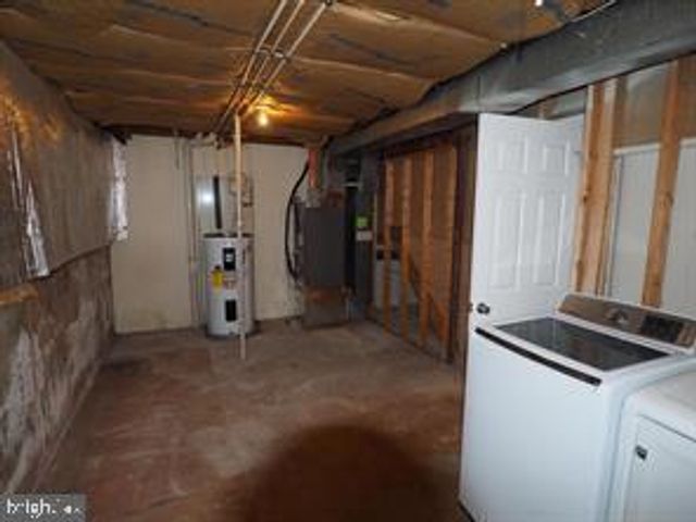 8 ASBURY WAY, Sterling, VA 20165