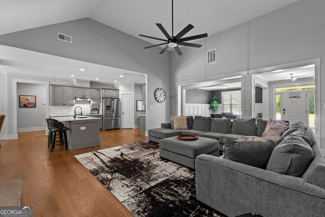 27 Dorian Court, Newnan, GA 30265