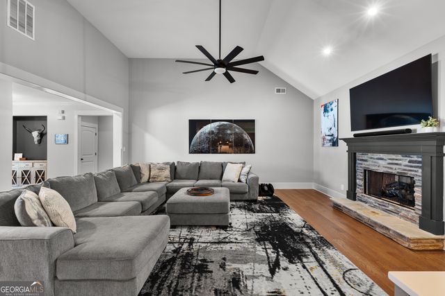 27 Dorian Court, Newnan, GA 30265