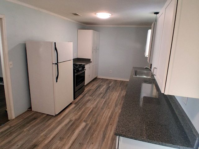 306 S Oak Lane, Tolar, TX 76476