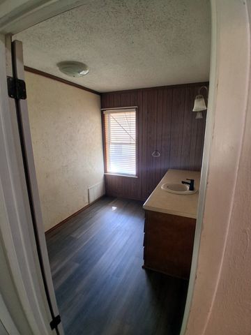 306 S Oak Lane, Tolar, TX 76476