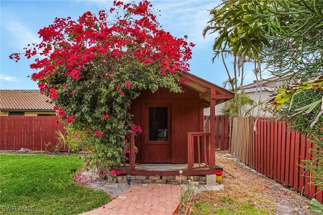 27553 Playa Del Rey LN, Bonita Springs, FL 34135