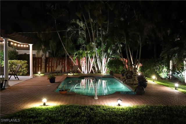 27553 Playa Del Rey LN, Bonita Springs, FL 34135