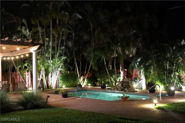 27553 Playa Del Rey LN, Bonita Springs, FL 34135