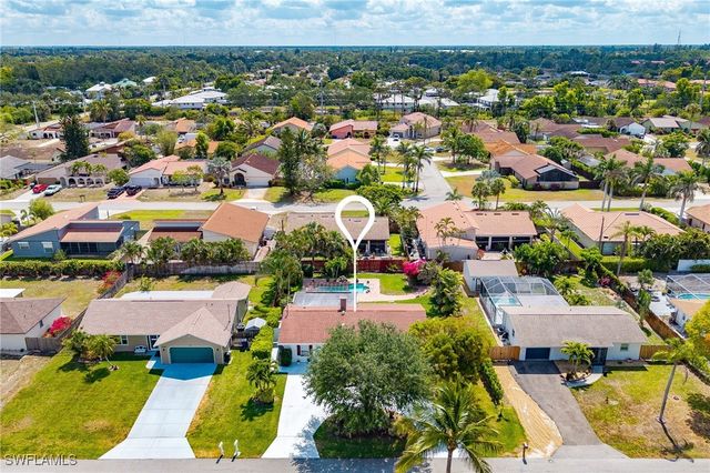 27553 Playa Del Rey LN, Bonita Springs, FL 34135