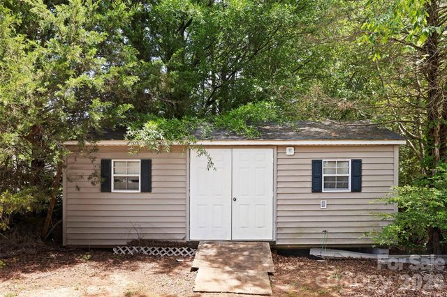 1720 Grove Tree Lane, Clover, SC 29710