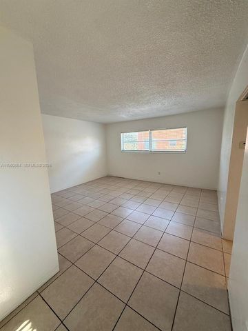 16851 NE 18th Ave 212, North Miami Beach, FL 33162