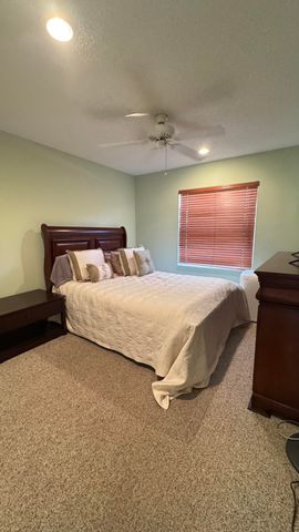 10666 Pelican Drive, Wellington, FL 33414