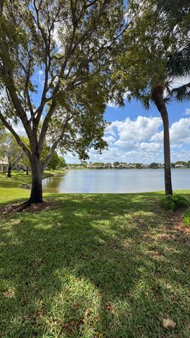 10666 Pelican Drive, Wellington, FL 33414