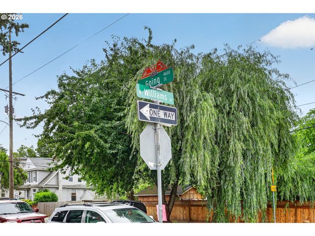 24 Ne GOING St, Portland, OR 97211